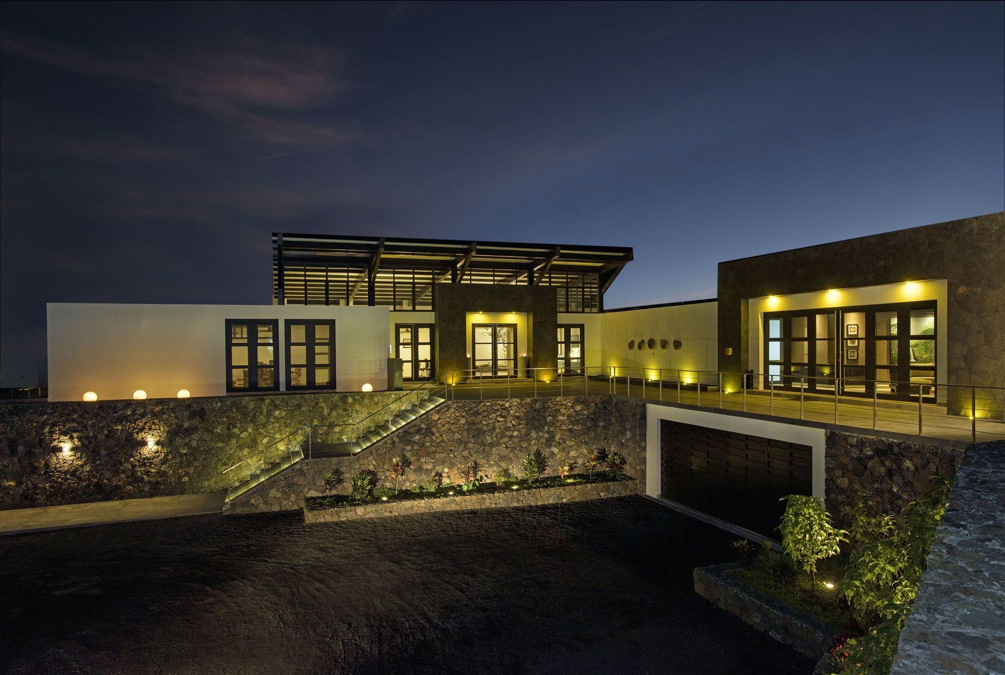 Pikaia Lodge Santa Cruz Island Ngoại thất bức ảnh