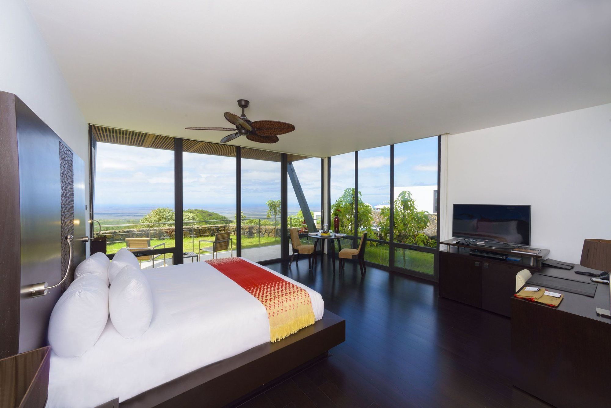 Pikaia Lodge Santa Cruz Island Ngoại thất bức ảnh